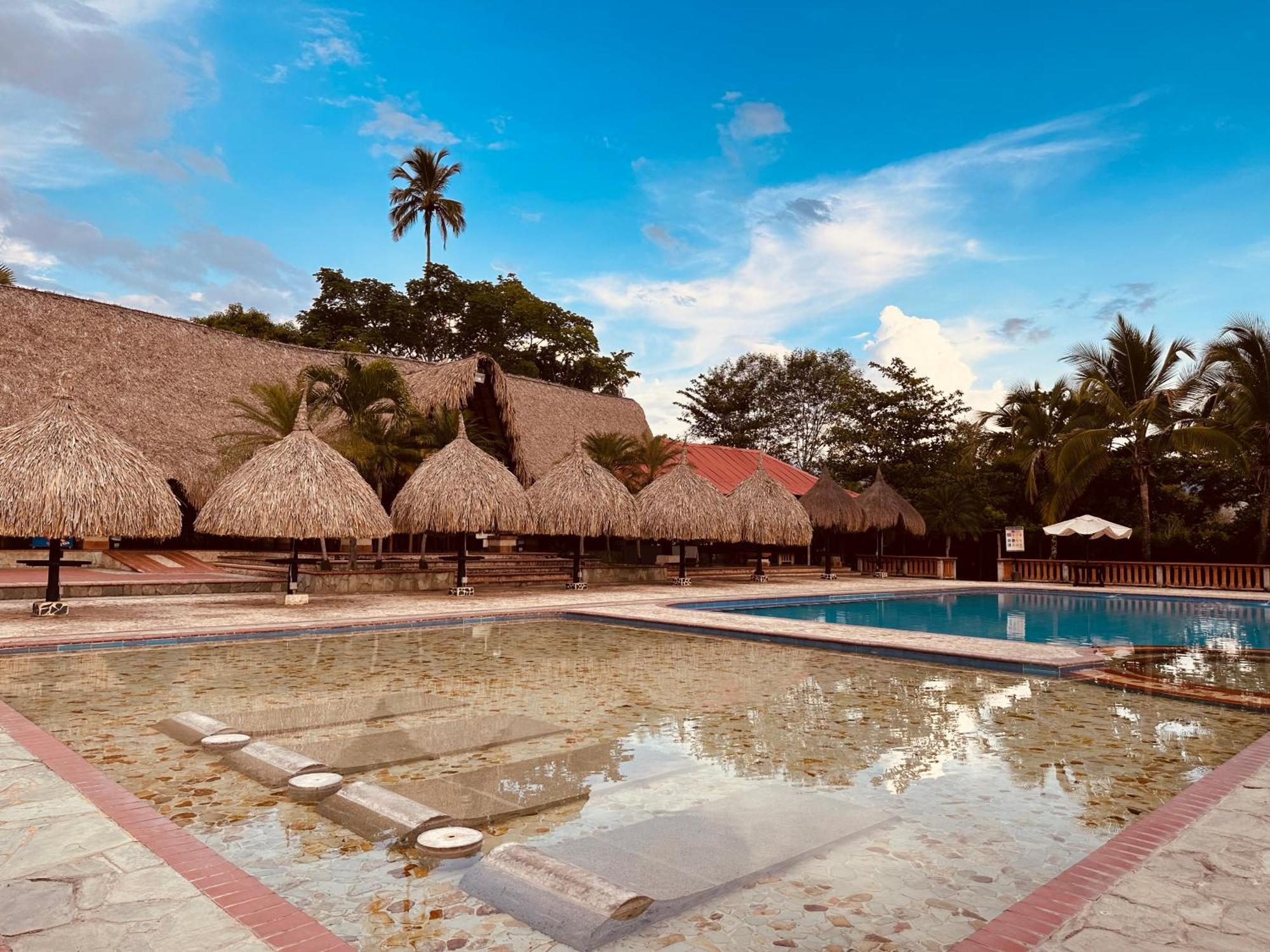 Hotel Porton Del Sol Санта-Фе-де-Антьокия Экстерьер фото