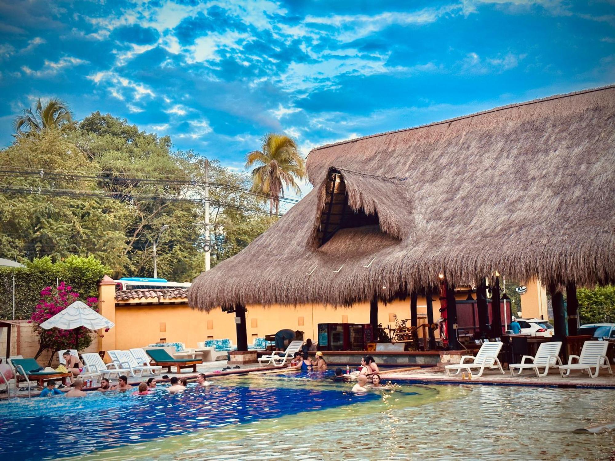 Hotel Porton Del Sol Санта-Фе-де-Антьокия Экстерьер фото
